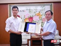 多位明星带货“优思益”产品，被曝造假！紧急道歉